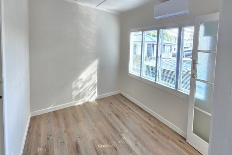 Photo of property in 1/14 View Road, Papakura, 2110