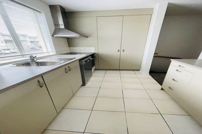 Photo of property in 59 Kirikiri Lane, East Tamaki, Auckland, 2013