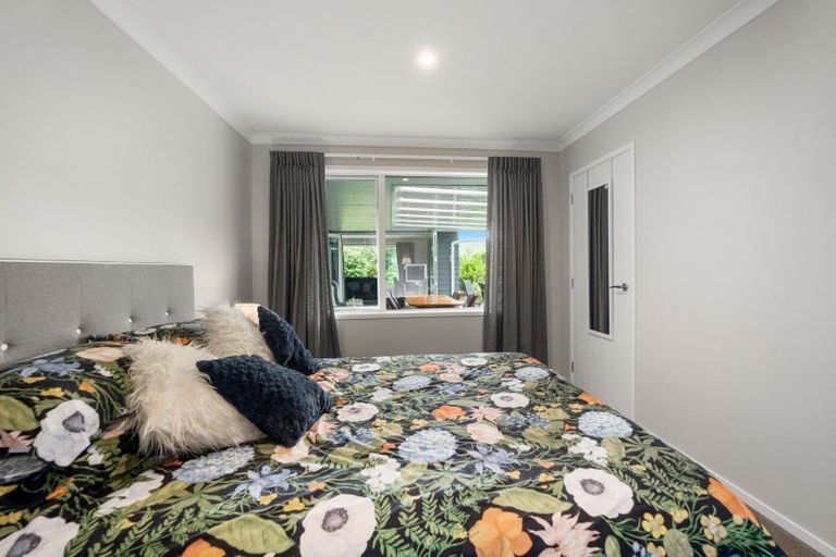 Photo of property in 26 Lacebark Drive, Kinloch, Taupo, 3377