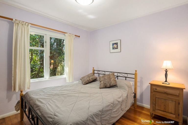 Photo of property in 5 Alexandra Road, Roseneath, Wellington, 6021