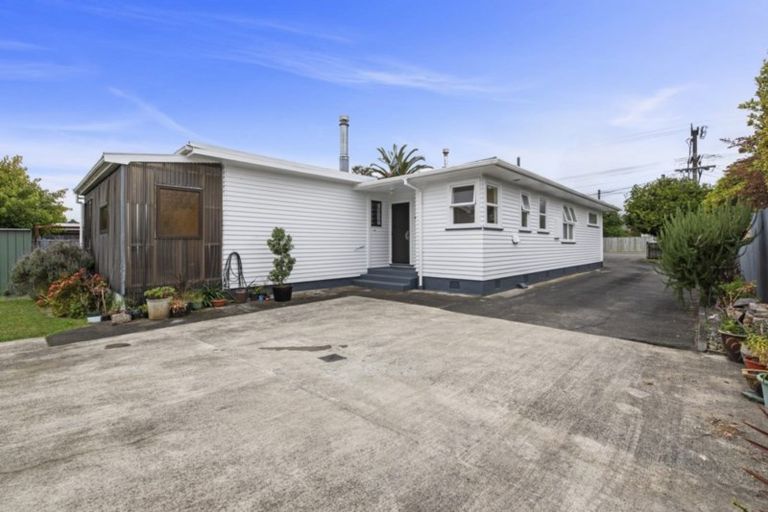 Photo of property in 137 Bartholomew Road, Levin, 5510