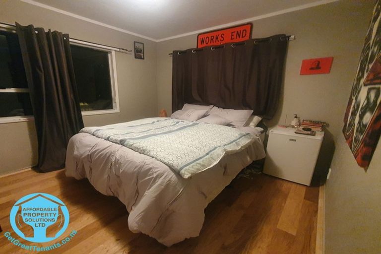 Photo of property in 47 John Dee Crescent, Red Beach, 0932