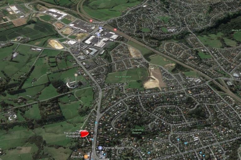 Photo of property in 416 Don Buck Road, Massey, Auckland, 0614