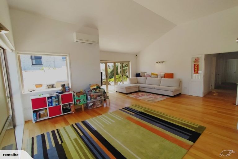 Photo of property in 2/89 Monarch Avenue, Hillcrest, Auckland, 0627