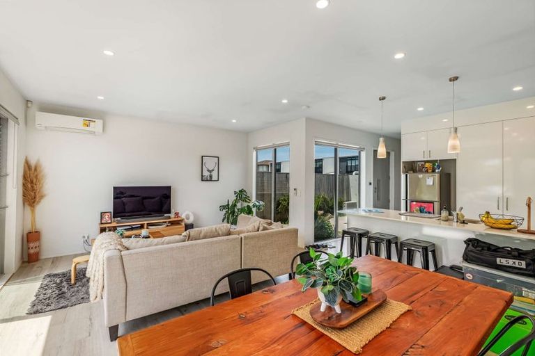 Photo of property in 3a Nohoanga Road, Karaka, Papakura, 2113