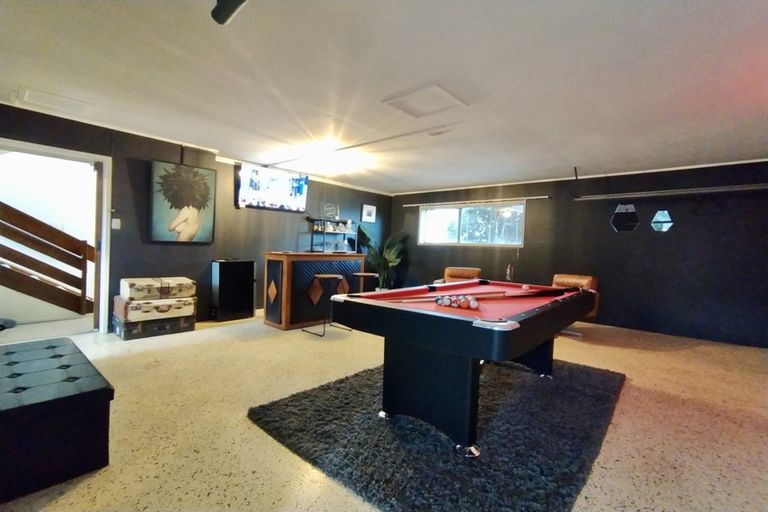 Photo of property in 1/20 Castor Bay Road, Castor Bay, Auckland, 0620