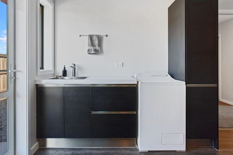 Photo of property in 20 Awa Place, Rangiora, 7400