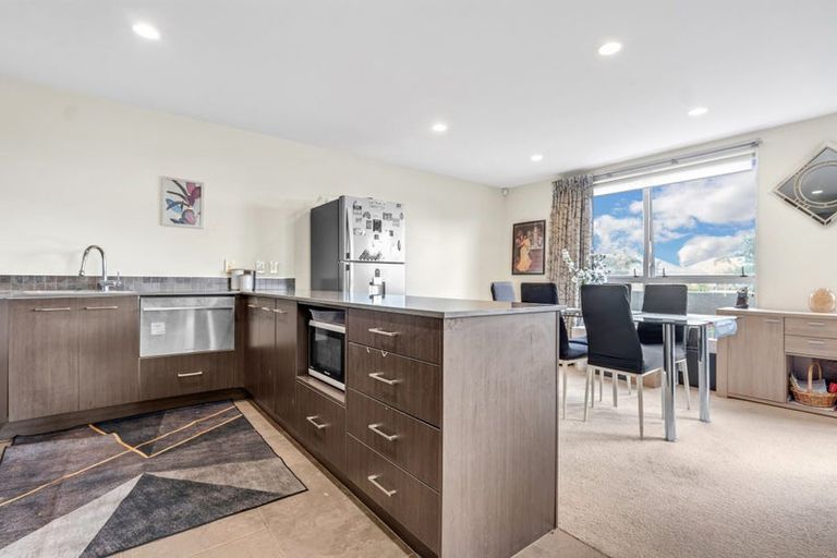 Photo of property in 3/1 Gracechurch Drive, Flat Bush, Auckland, 2016