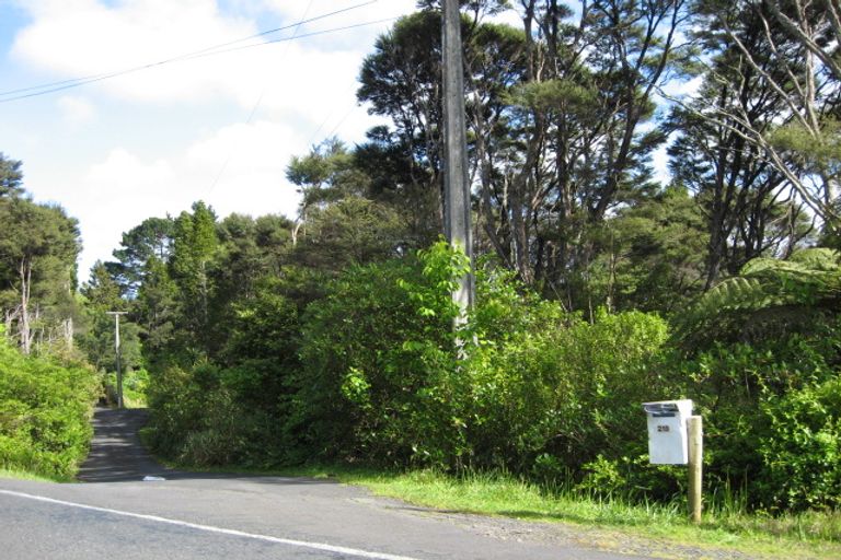 Photo of property in 219 Forest Hill Road, Waiatarua, Auckland, 0612