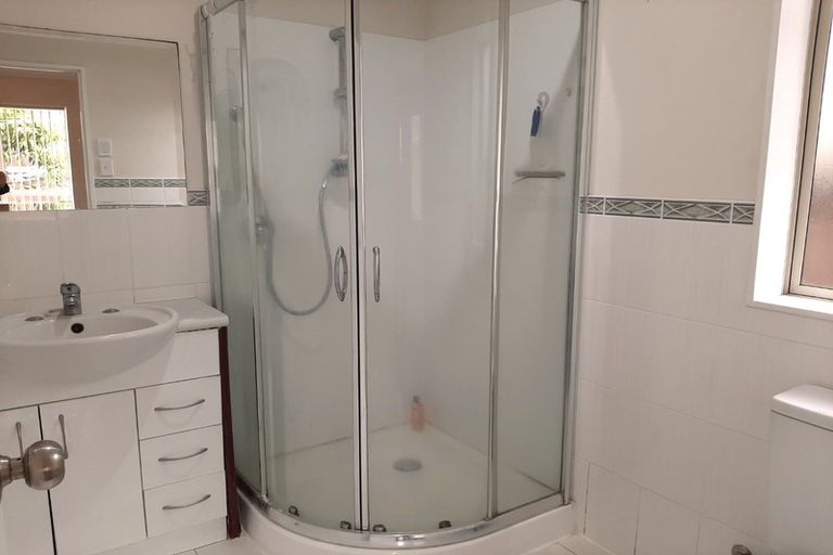 Photo of property in 89 Glenveagh Park Drive, Weymouth, Auckland, 2103