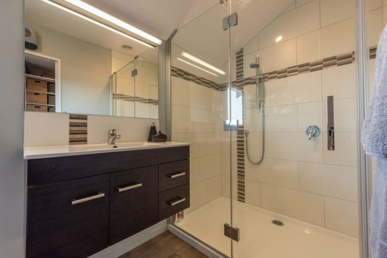 Photo of property in 79 Panorama Drive, Paraparaumu, 5032