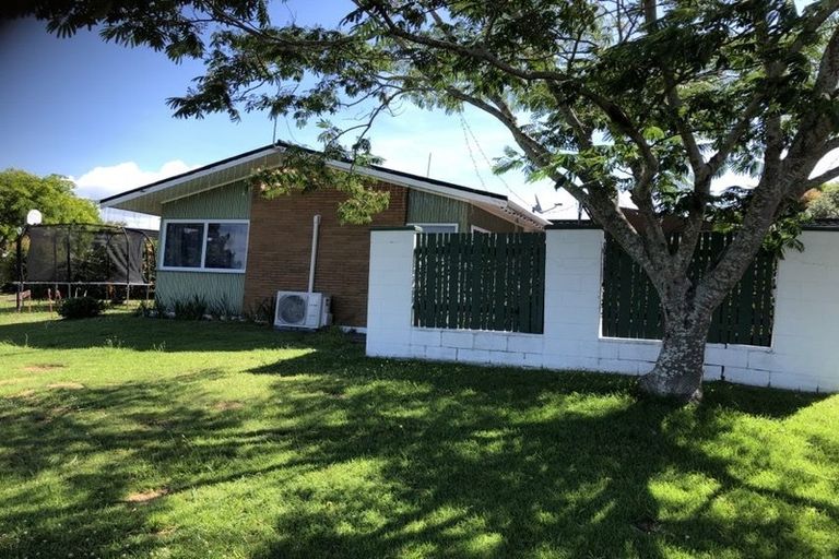 Photo of property in 61 Luton Avenue, Sunnyhills, Auckland, 2010