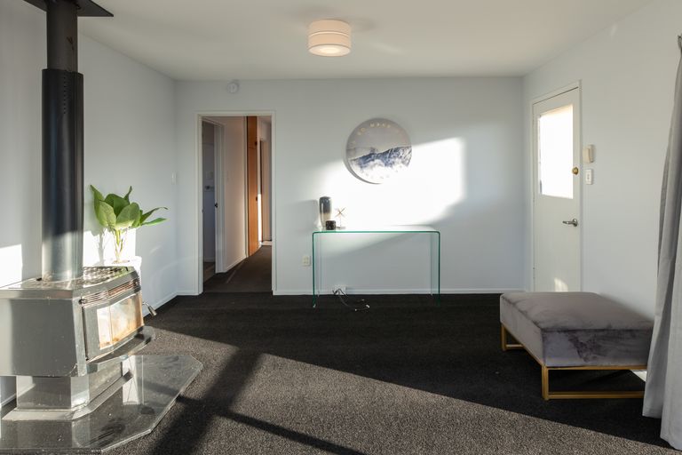 Photo of property in 8 Cornet Lane, Aranui, Christchurch, 8061