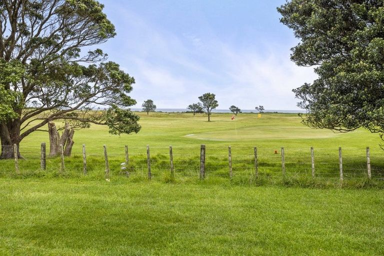 Photo of property in 12 Egmont Street, Patea, 4520