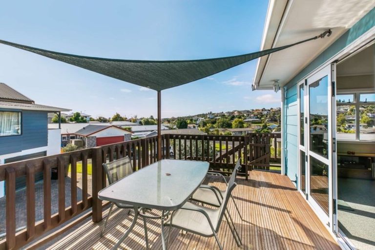 Photo of property in 5 Herald Way, Welcome Bay, Tauranga, 3112