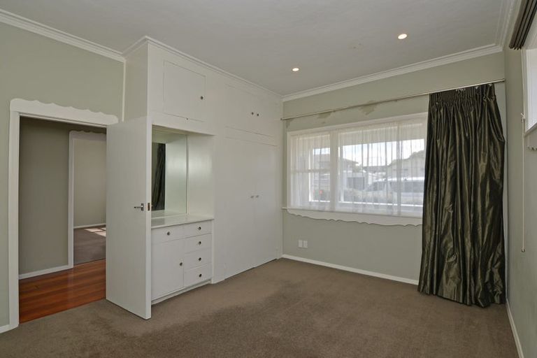 Photo of property in 2 Collins Street, Petone, Lower Hutt, 5012
