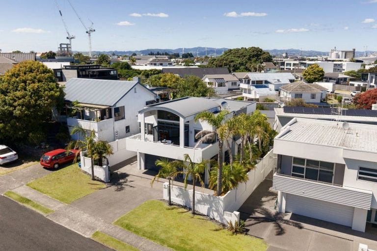 Photo of property in 6b Oceanview Road, Mount Maunganui, 3116