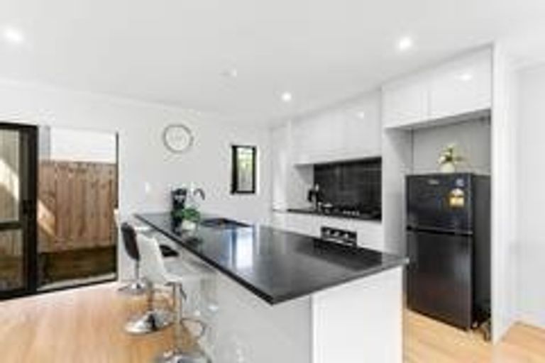 Photo of property in 1 Kendall Court, Wattle Downs, Auckland, 2103