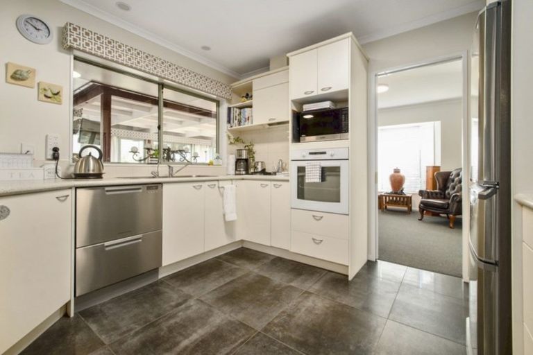 Photo of property in 34 Longford Park Drive, Takanini, 2112