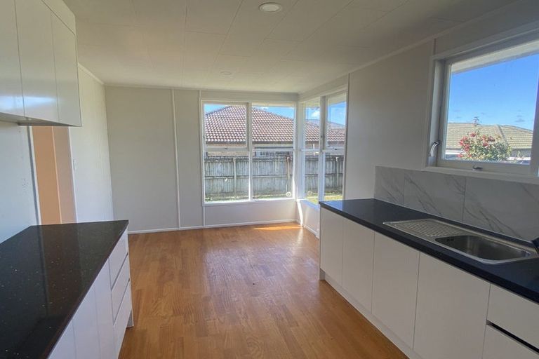 Photo of property in 11 Jury Place, Favona, Auckland, 2024