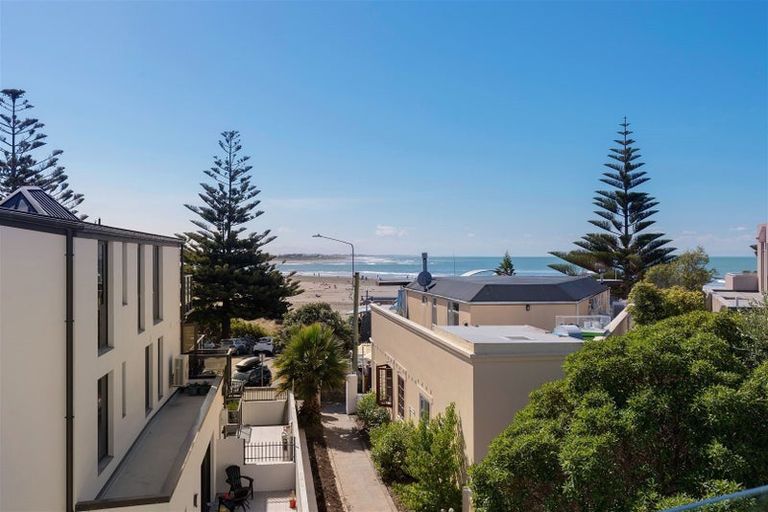 Photo of property in 9/22 Esplanade, Sumner, Christchurch, 8081