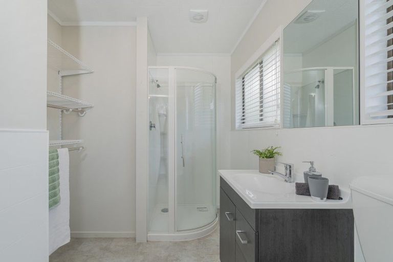 Photo of property in 5 Centennial Drive, Whitianga, 3510