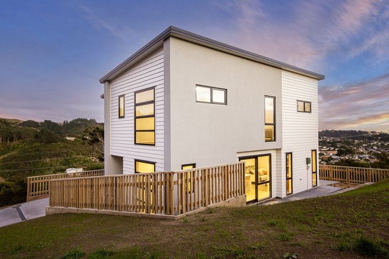 Photo of property in 24 Camber Drive, Whitby, Porirua, 5024