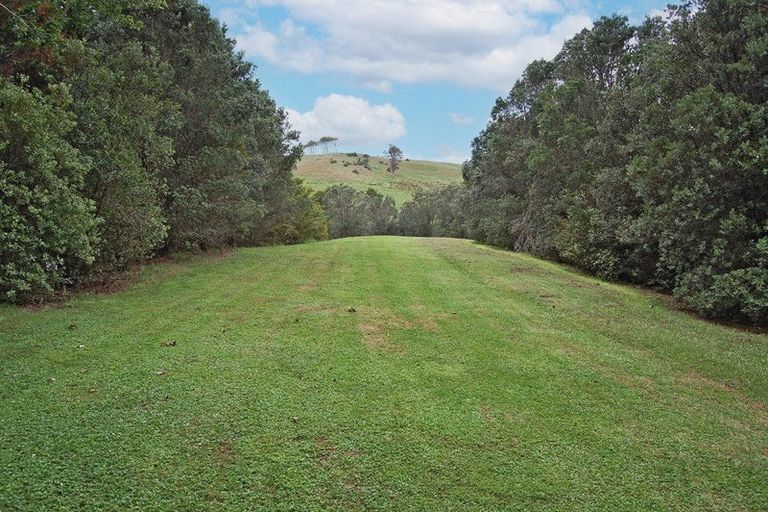 Photo of property in 263 Gibbons Road, Kaiwaka, 0573