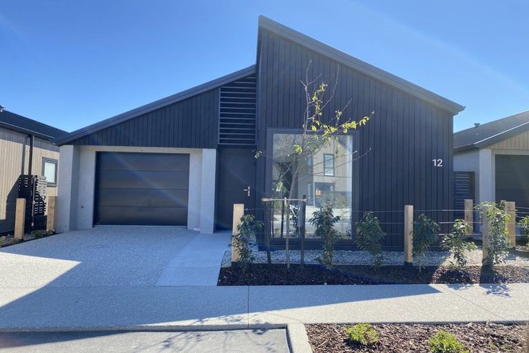 Photo of property in 12 Mulholland Drive, Jacks Point, 9371