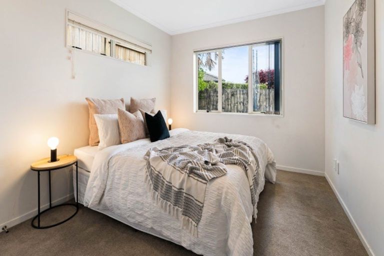 Photo of property in 6 Waynes Place, Pukekohe, 2120