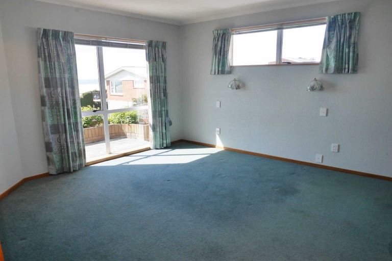 Photo of property in 1/98 Moncks Spur Road, Redcliffs, Christchurch, 8081