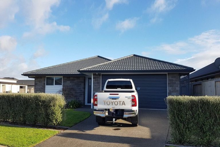 Photo of property in 56 Te Kio Crescent, Papamoa Beach, Papamoa, 3118