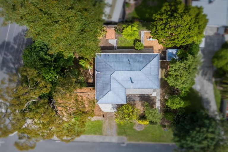 Photo of property in 40 Jocelyn Crescent, Pinehaven, Upper Hutt, 5019