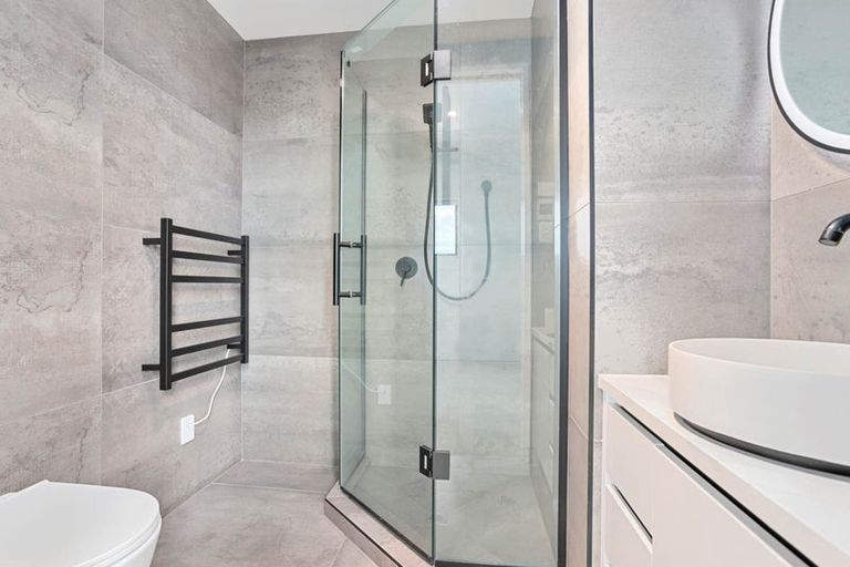 Photo of property in 62 Wallace Road, Hobsonville, Auckland, 0616