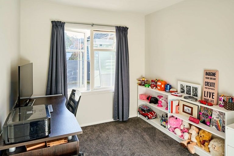 Photo of property in 97 Wellington Road, Wainuiomata, Lower Hutt, 5014