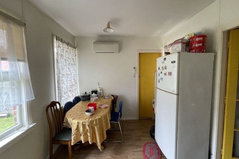 Photo of property in 12 Solway Avenue, Ilam, Christchurch, 8041