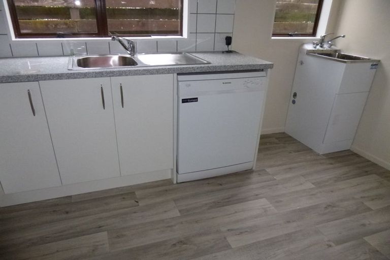 Photo of property in 2/22 Anaru Street, Raumati Beach, Paraparaumu, 5032