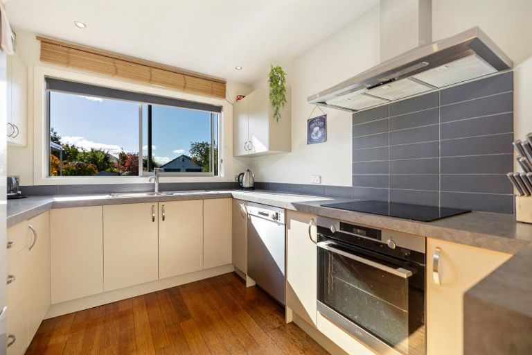 Photo of property in 1 Kelvin Place, Kelvin Heights, Queenstown, 9300