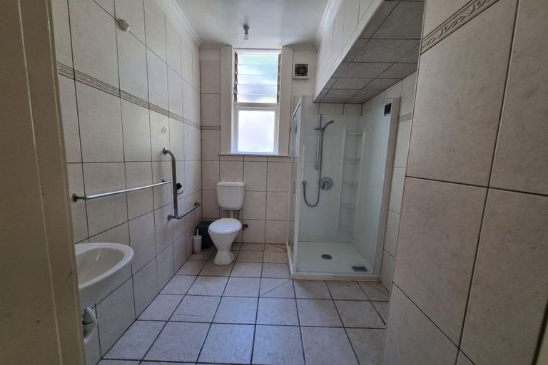 Photo of property in 48 Aurora Terrace, Kelburn, Wellington, 6012