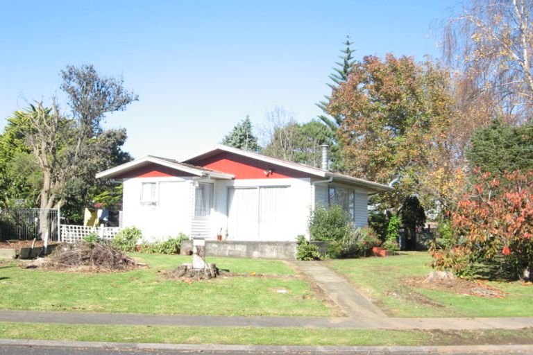 Photo of property in 1 Ronald Place, Manurewa, Auckland, 2102