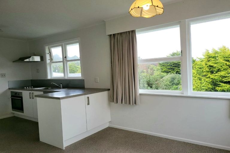 Photo of property in 27 Lynda Avenue, Paparangi, Wellington, 6037