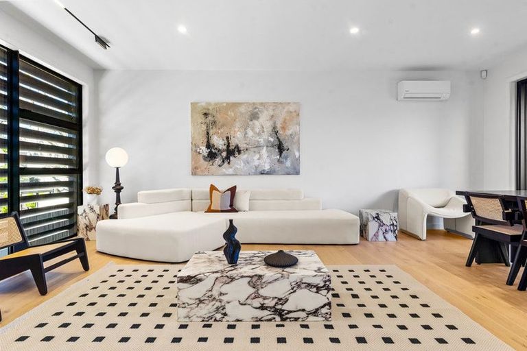 Photo of property in 7a Crete Avenue, Milford, Auckland, 0620