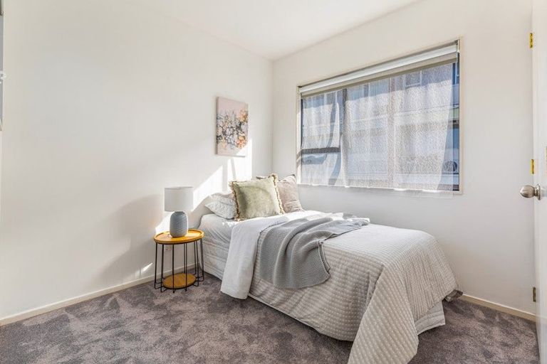 Photo of property in 217a Onewa Road, Birkenhead, Auckland, 0626