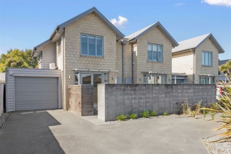 Photo of property in 90c Mandeville Street, Riccarton, Christchurch, 8011