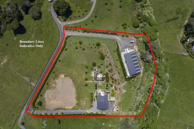 Photo of property in 701 Whitford Road, Whitford, Howick, 2571