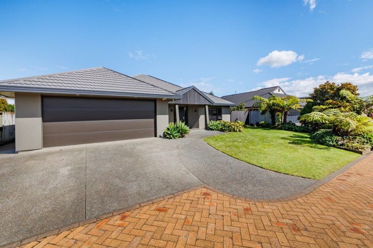 Photo of property in 2 Buttonwood Court, Milson, Palmerston North, 4414