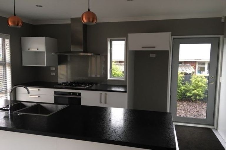 Photo of property in 263 Wainoni Road, Avondale, Christchurch, 8061