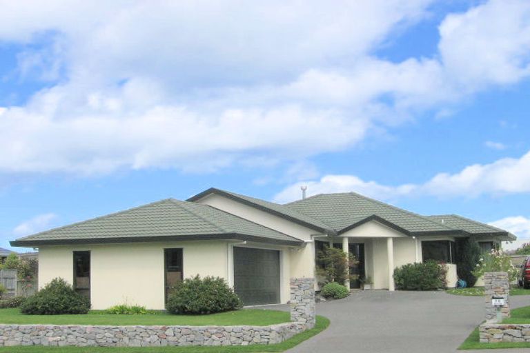 Photo of property in 76 Arrowsmith Avenue, Waipahihi, Taupo, 3330