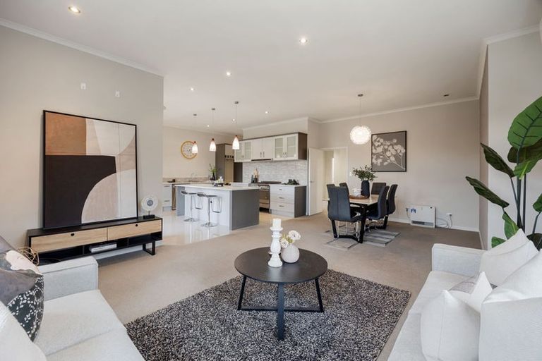 Photo of property in 19 Piwakawaka Court, Rototuna North, Hamilton, 3210