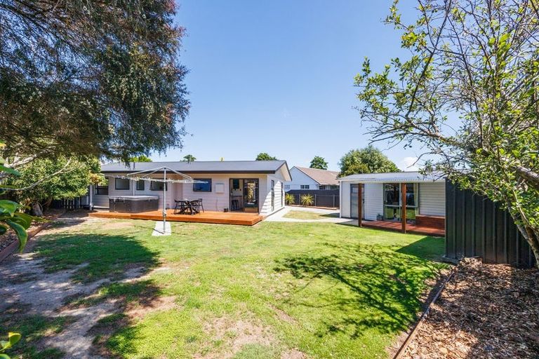 Photo of property in 19 Amberley Avenue, Westbrook, Palmerston North, 4412